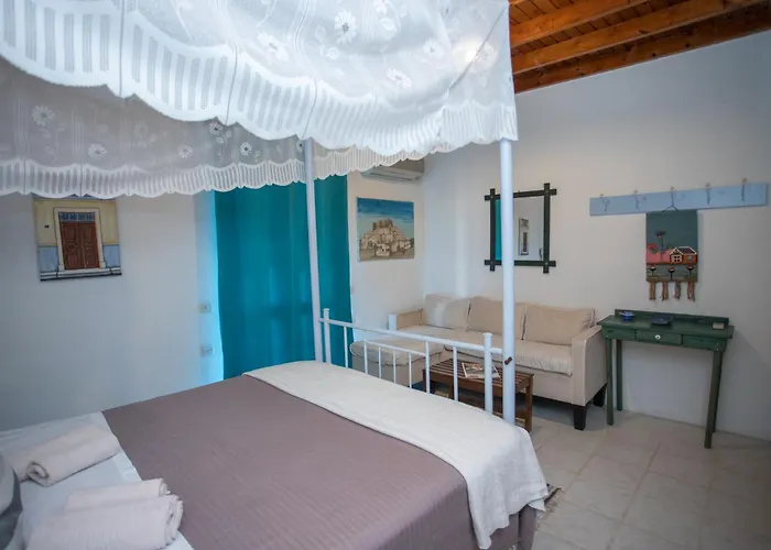 Patmos Tennis & Tennis Court's